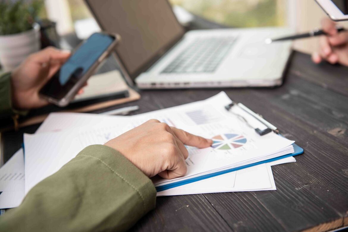 business-woman-working-office-with-documents
